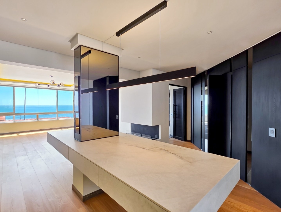 2 Bedroom Property for Sale in Sea Point Western Cape